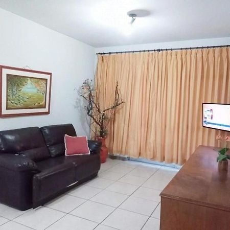 Apartamento Familia A 10 Mim Da Praia Do Forte Em Cabo Frio Kültér fotó